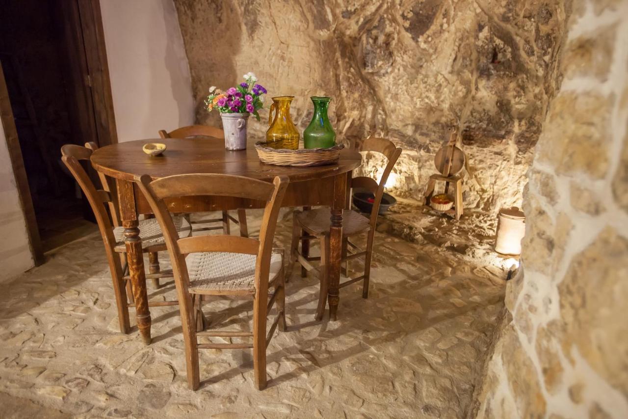 Case-Grotte Degli Avi, Esperienza Abitativa In Grotta Modica Exteriör bild