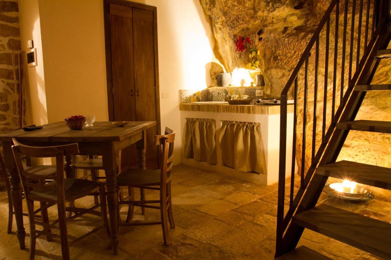 Case-Grotte Degli Avi, Esperienza Abitativa In Grotta Modica Exteriör bild