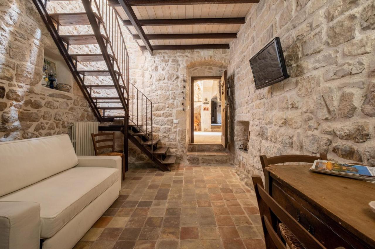 Case-Grotte Degli Avi, Esperienza Abitativa In Grotta Modica Exteriör bild
