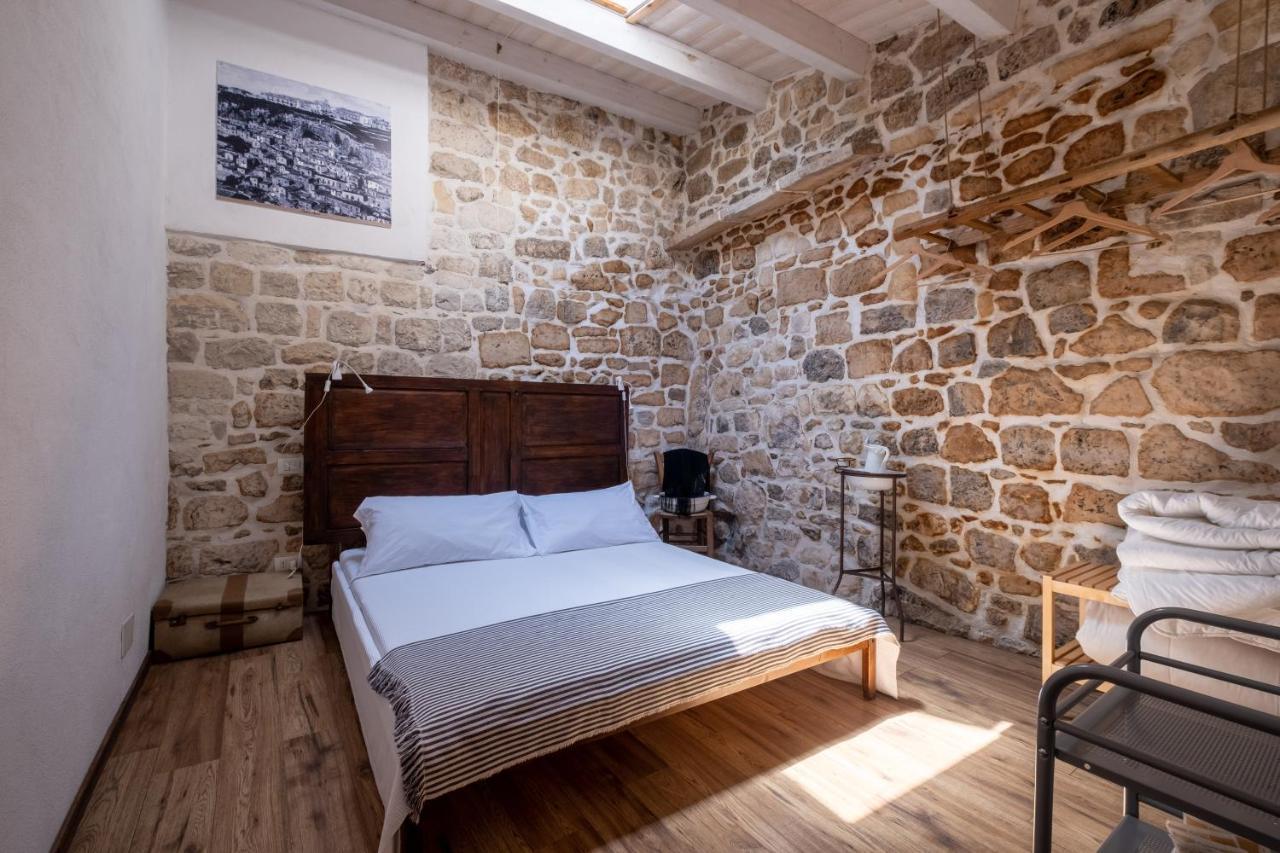 Case-Grotte Degli Avi, Esperienza Abitativa In Grotta Modica Exteriör bild