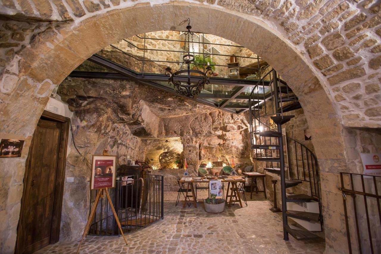Case-Grotte Degli Avi, Esperienza Abitativa In Grotta Modica Exteriör bild