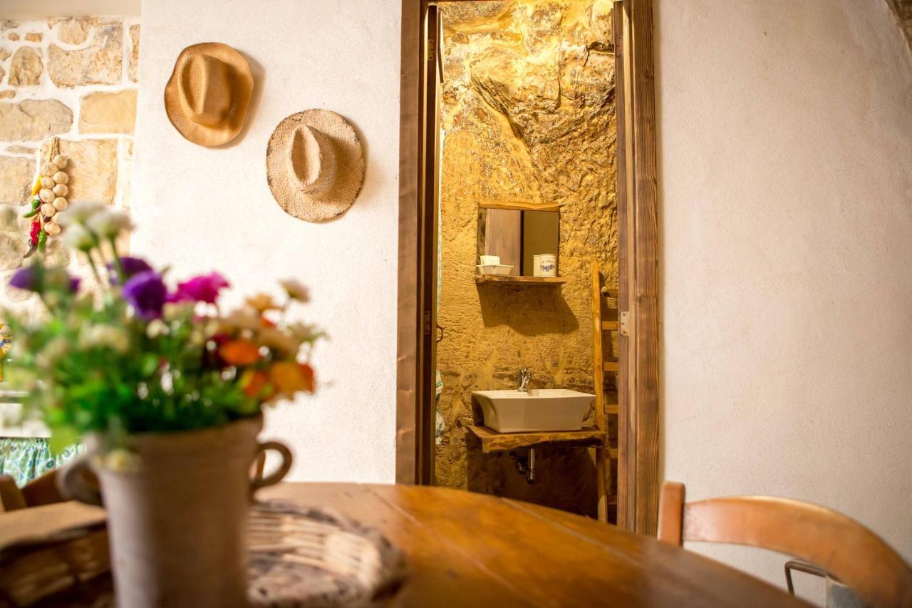 Case-Grotte Degli Avi, Esperienza Abitativa In Grotta Modica Exteriör bild