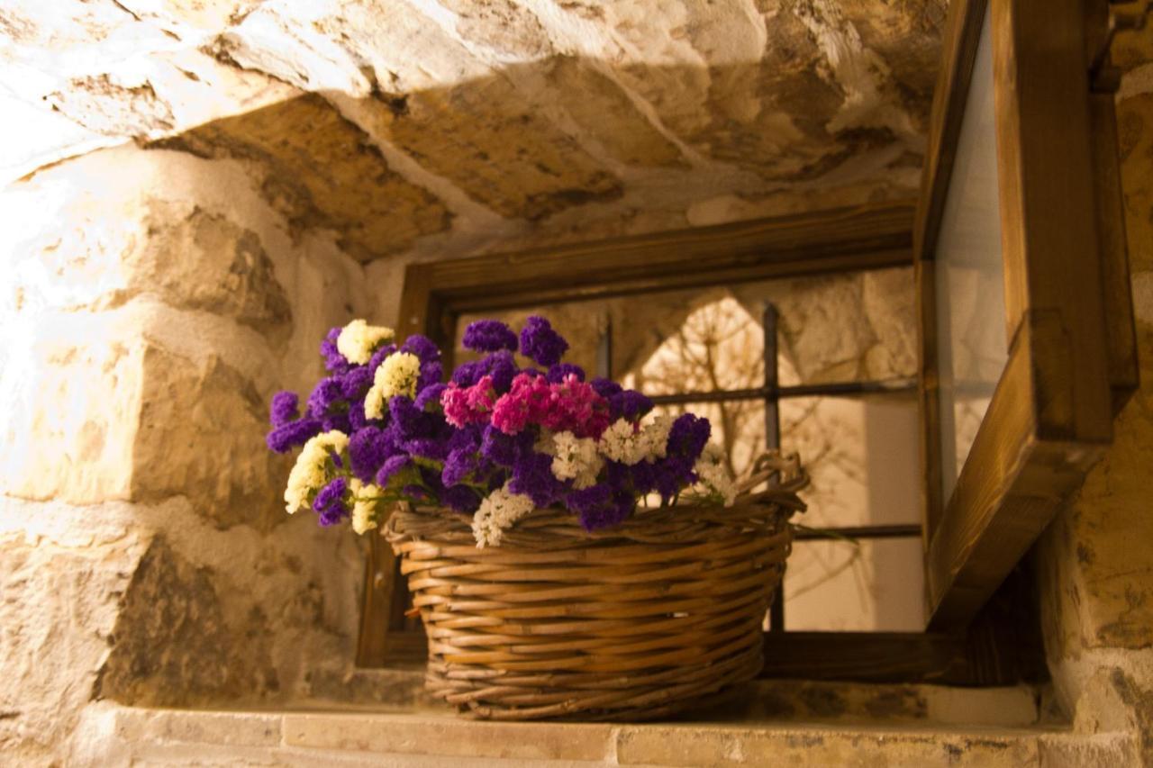 Case-Grotte Degli Avi, Esperienza Abitativa In Grotta Modica Exteriör bild